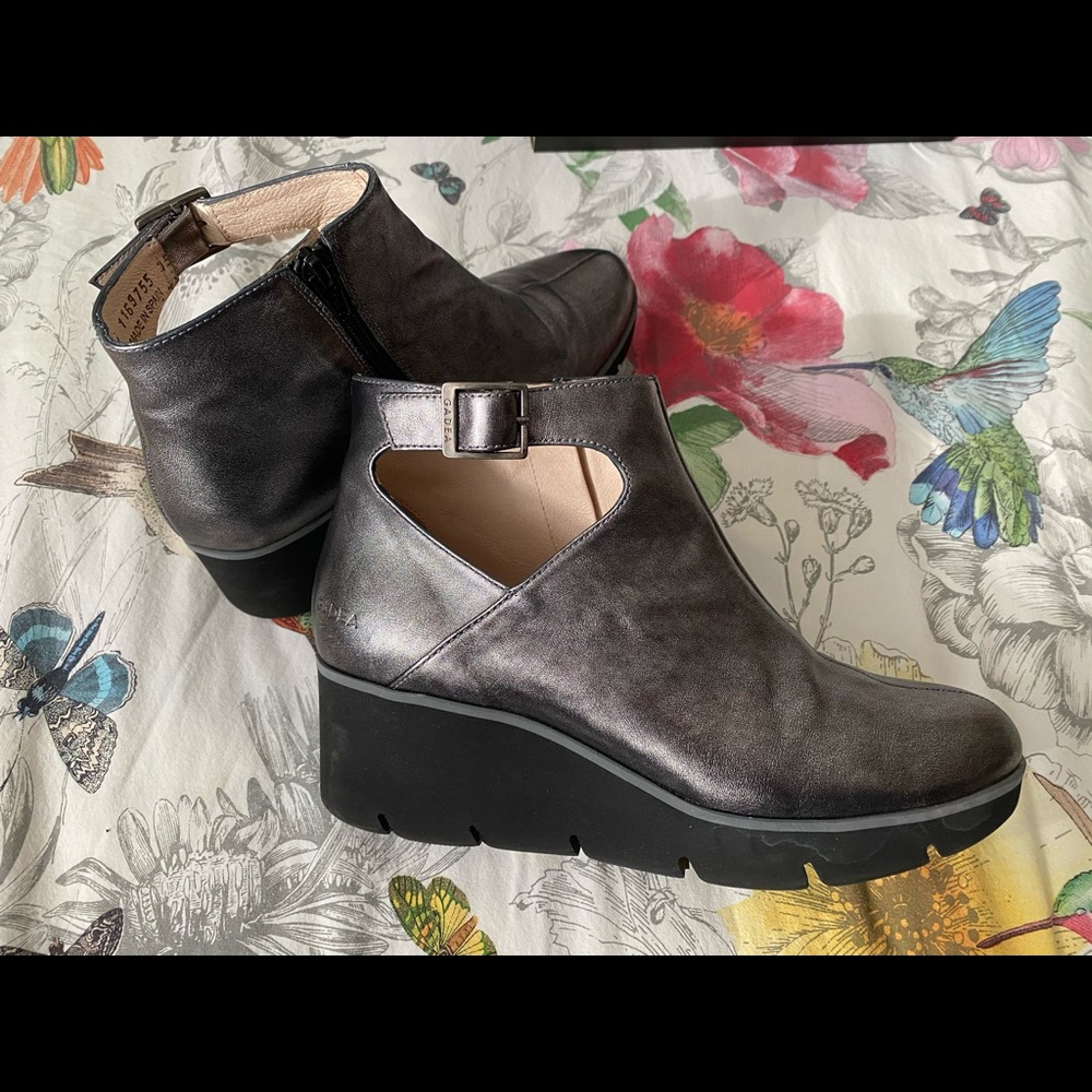 Gadea Wedge Heeled Booties